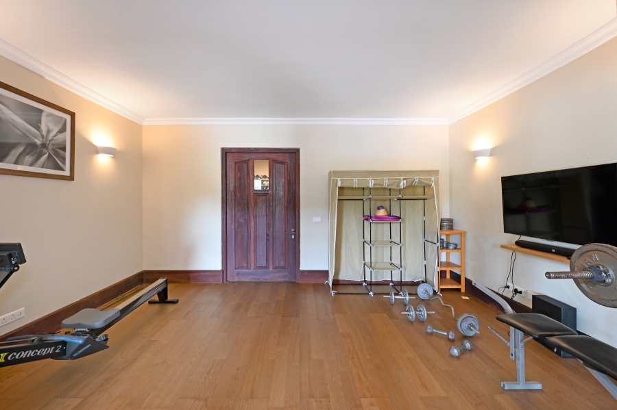 To Let 6 Bedroom Property for Rent in Constantia Western Cape